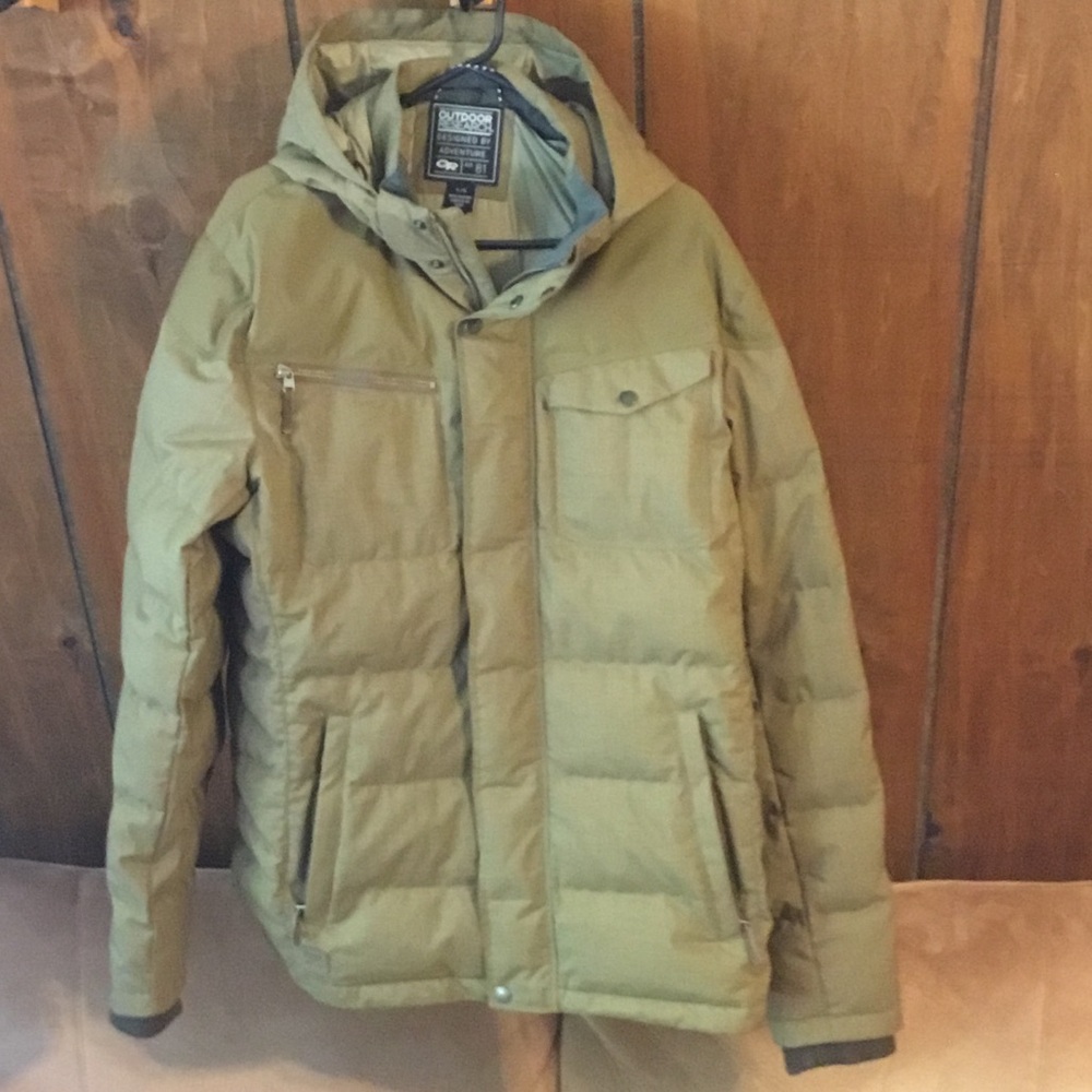 Outdoor Research “Whitefish Parka”
700 fill down
Removable hood
Men’s Large